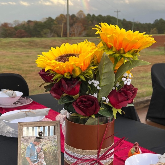 12 x 108 inches Wine red satin table runners 20 total all for $35 - Picture 4 of 4